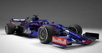 Toro Rosso STR14.jpg